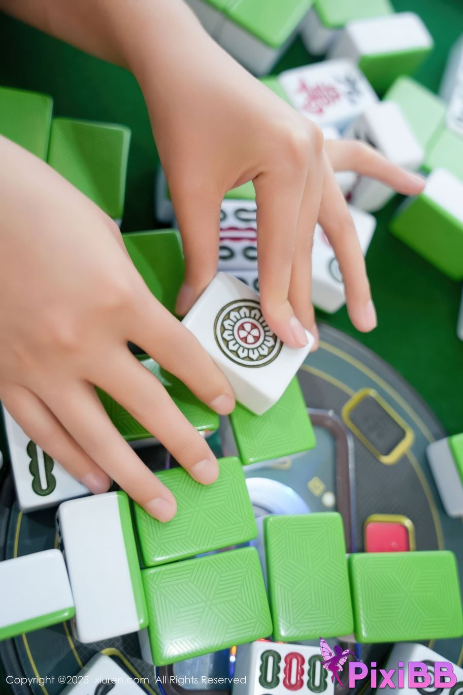 XIUREN No.10980 Emily PixiBB.COM 039 1