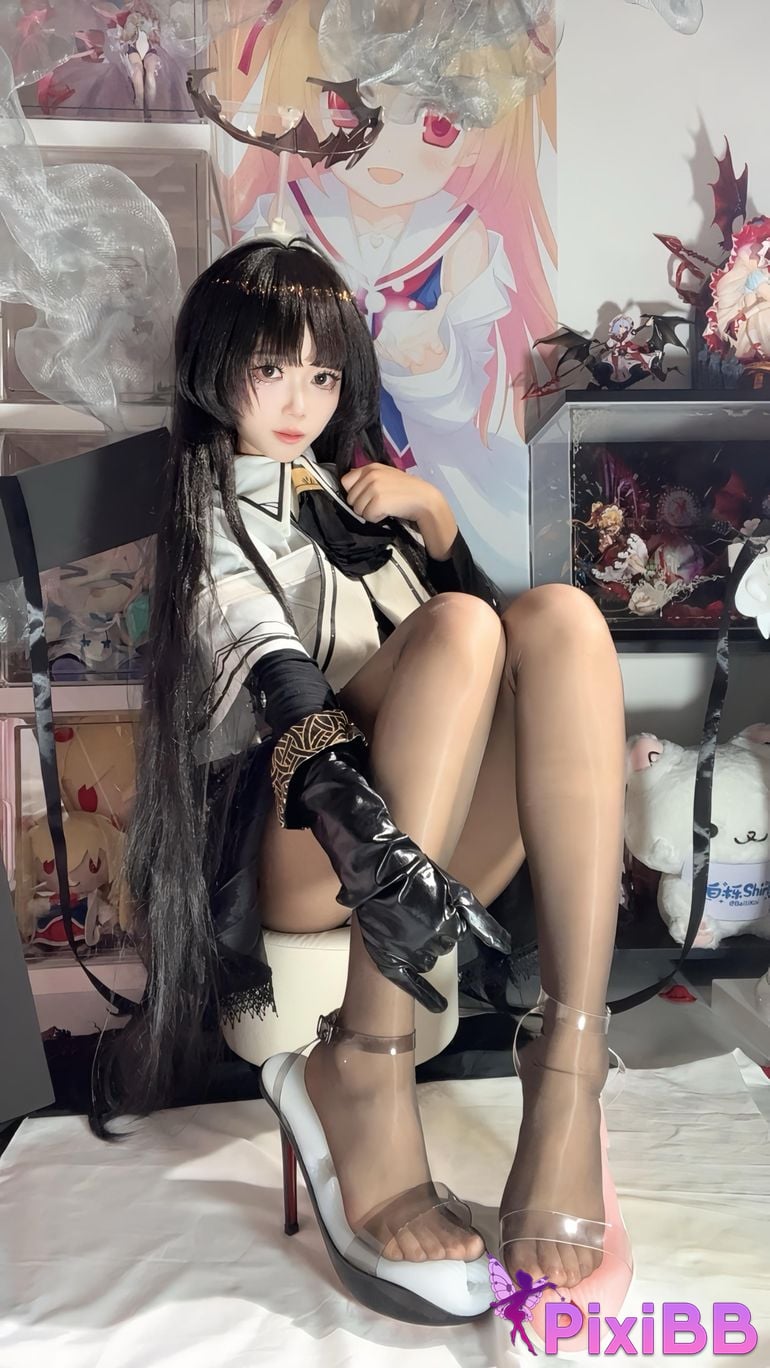 Cosplayer white oak Shirly Arknights arturo PixiBB.COM 033 1