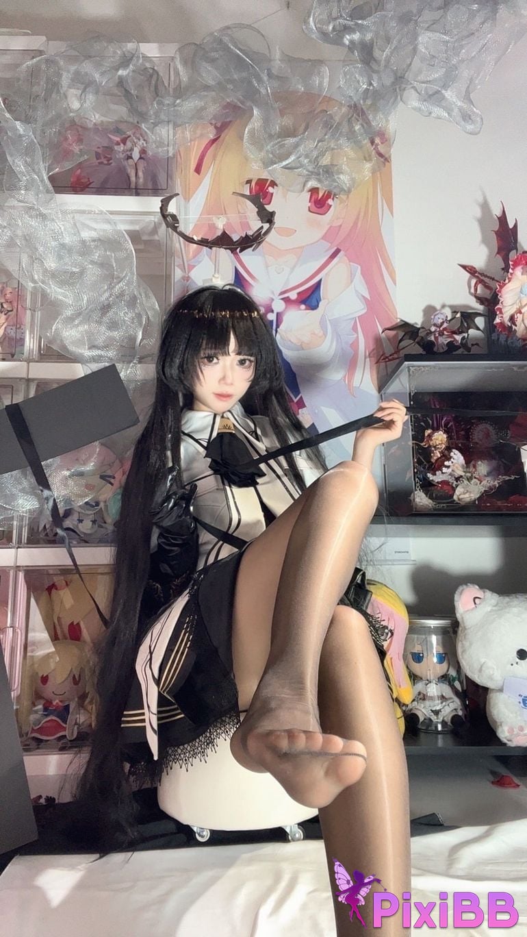 Cosplayer white oak Shirly Arknights arturo PixiBB.COM 041 1