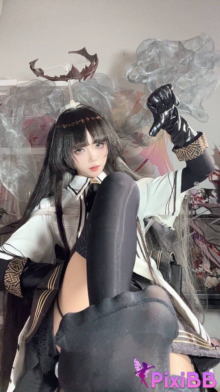 Cosplayer white oak Shirly Arknights arturo PixiBB.COM 048 1