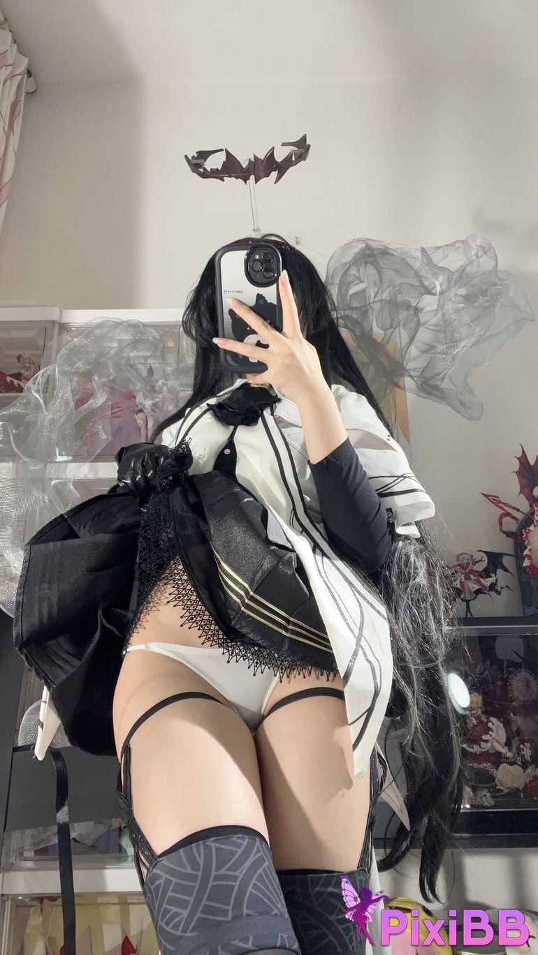 Cosplayer white oak Shirly Arknights arturo PixiBB.COM 070 1