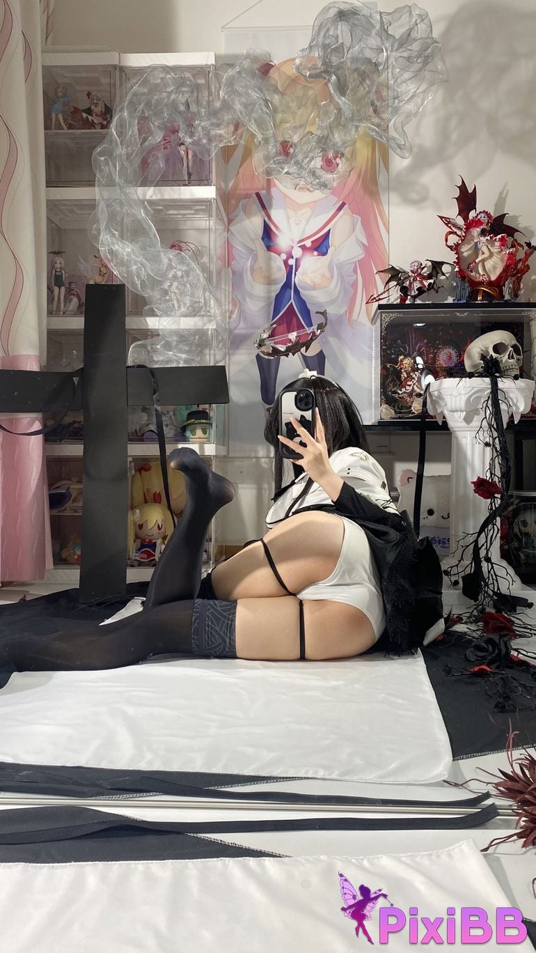 Cosplayer white oak Shirly Arknights arturo PixiBB.COM 073 1