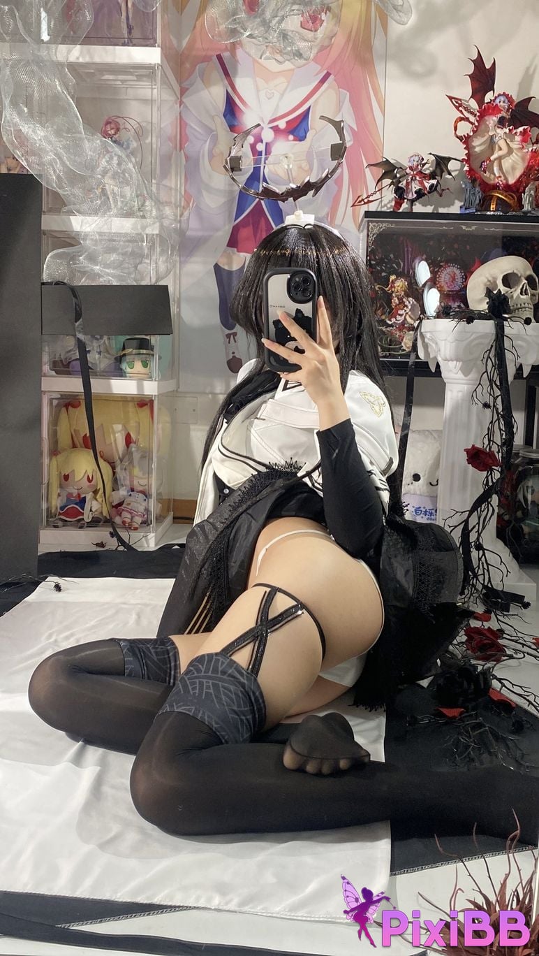 Cosplayer white oak Shirly Arknights arturo PixiBB.COM 075 1