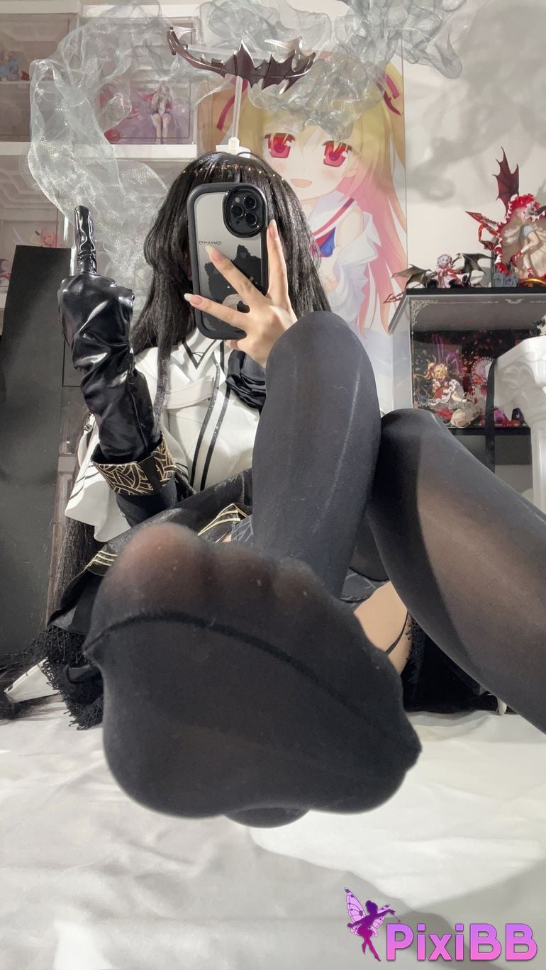 Cosplayer white oak Shirly Arknights arturo PixiBB.COM 081 1