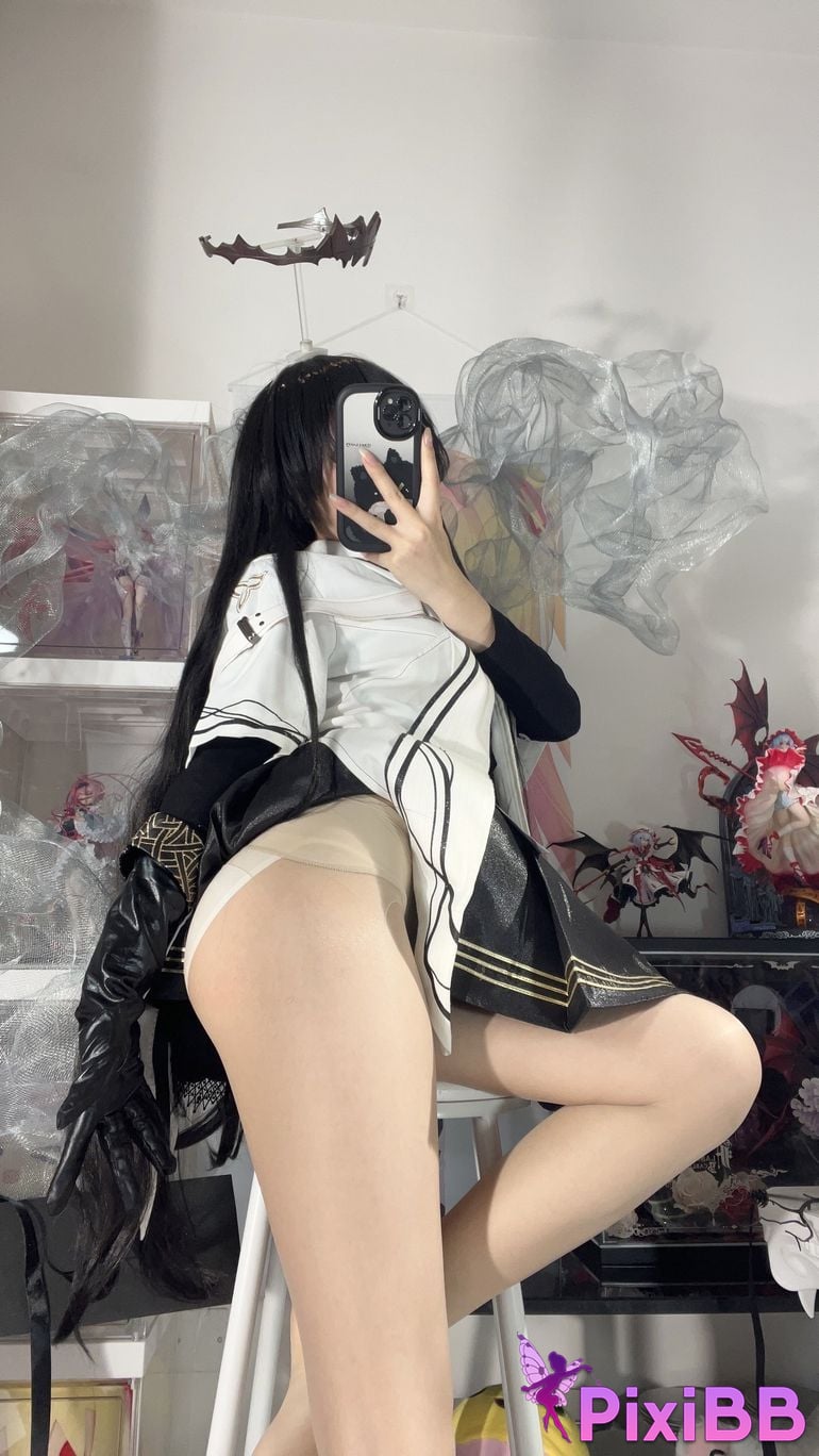 Cosplayer white oak Shirly Arknights arturo PixiBB.COM 110 1