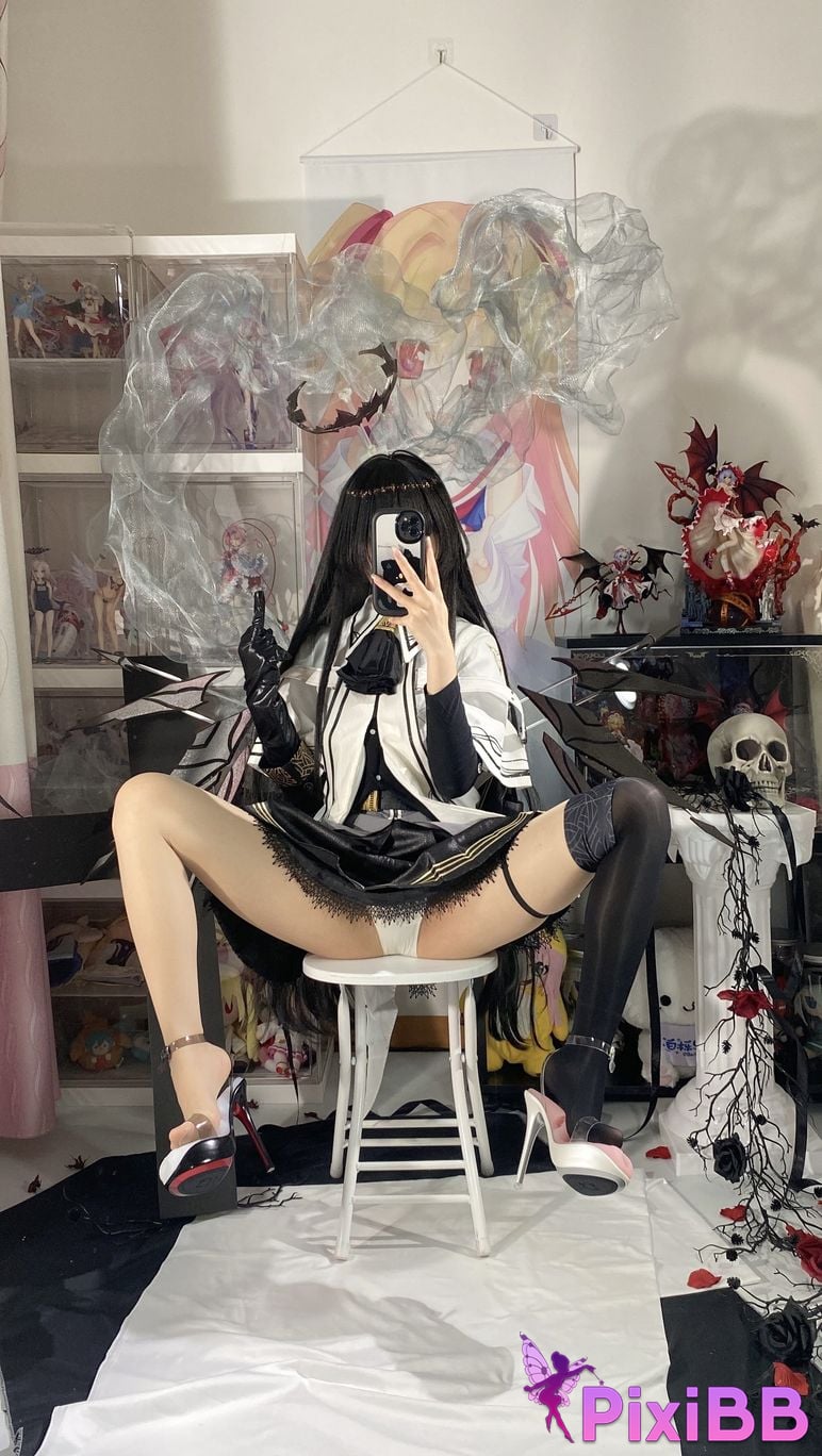 Cosplayer white oak Shirly Arknights arturo PixiBB.COM 115 1