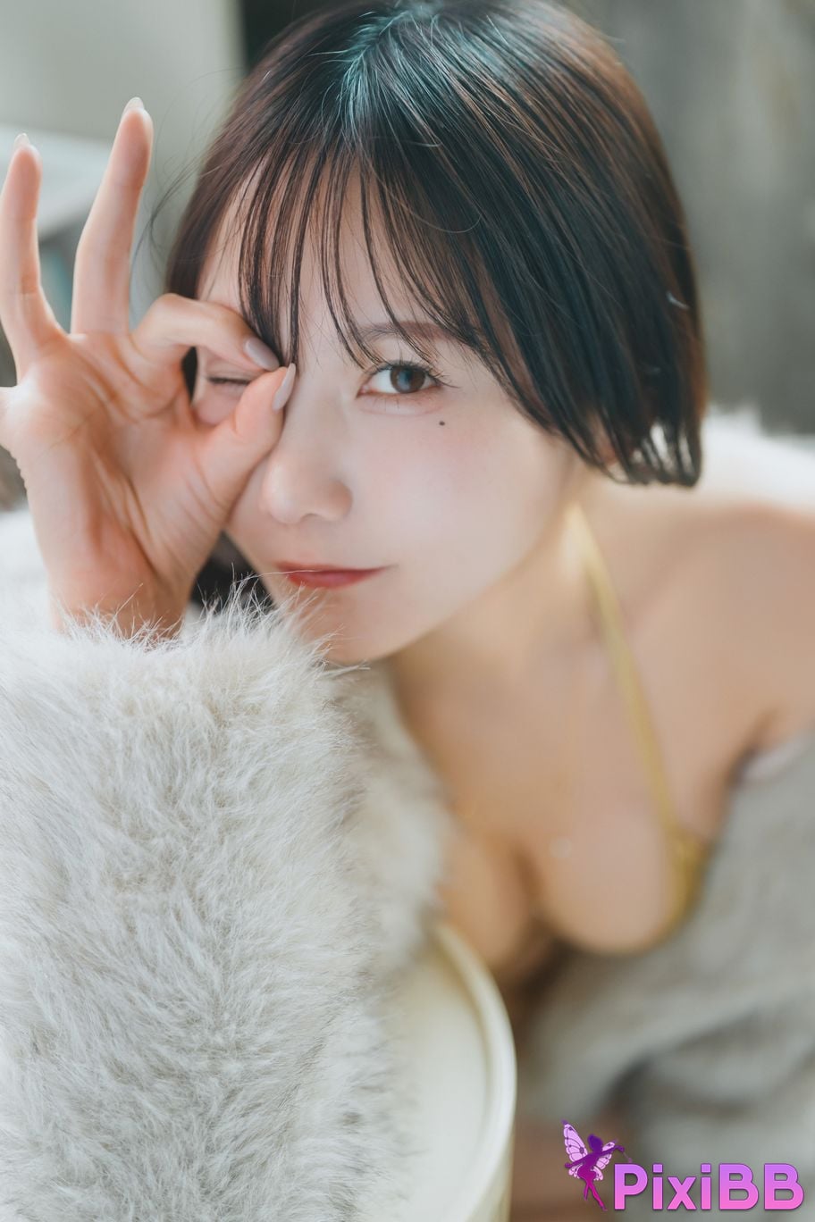 Cosplayer Kenken Gold Photobook PixiBB.COM 032 1