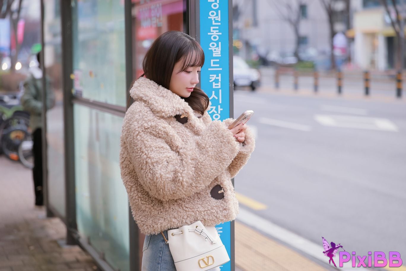 Son Ye Eun eun 2025 X Mas Offline PixiBB.COM 002