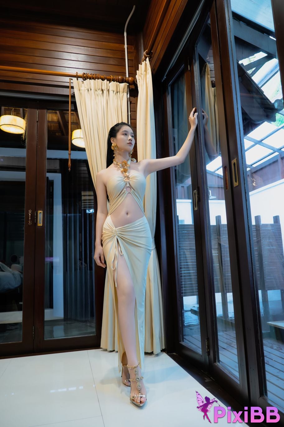 Cosplayer every year Nnian Venus by the Sea PixiBB.COM 005