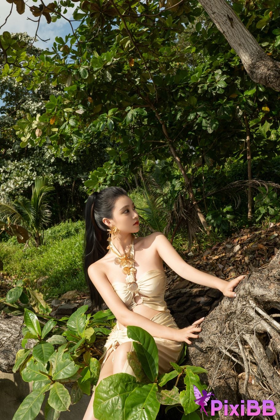 Cosplayer every year Nnian Venus by the Sea PixiBB.COM 072