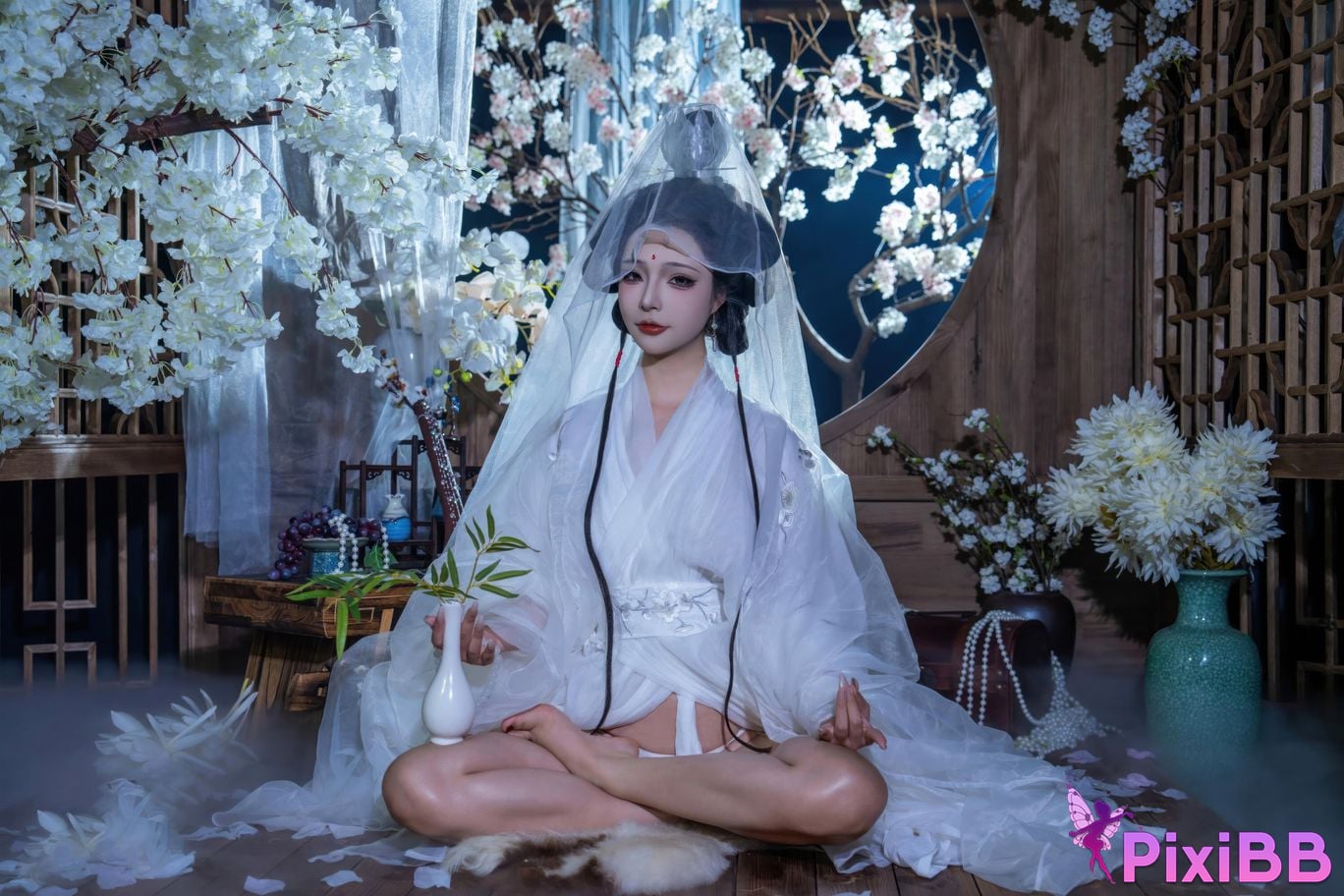 Cosplayer yuuhui Yuhui Desire for Guanyin PixiBB.COM 035