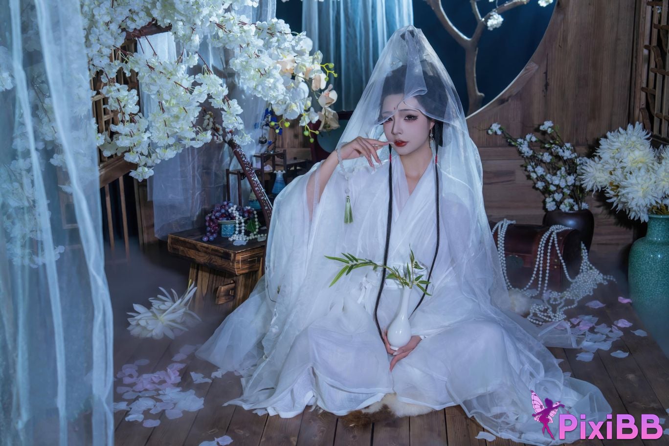 Cosplayer yuuhui Yuhui Desire for Guanyin PixiBB.COM 037