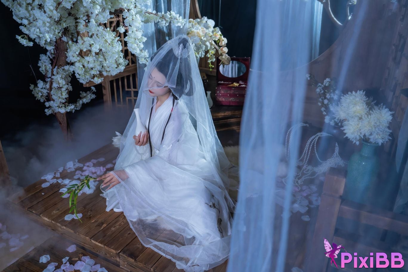 Cosplayer yuuhui Yuhui Desire for Guanyin PixiBB.COM 084