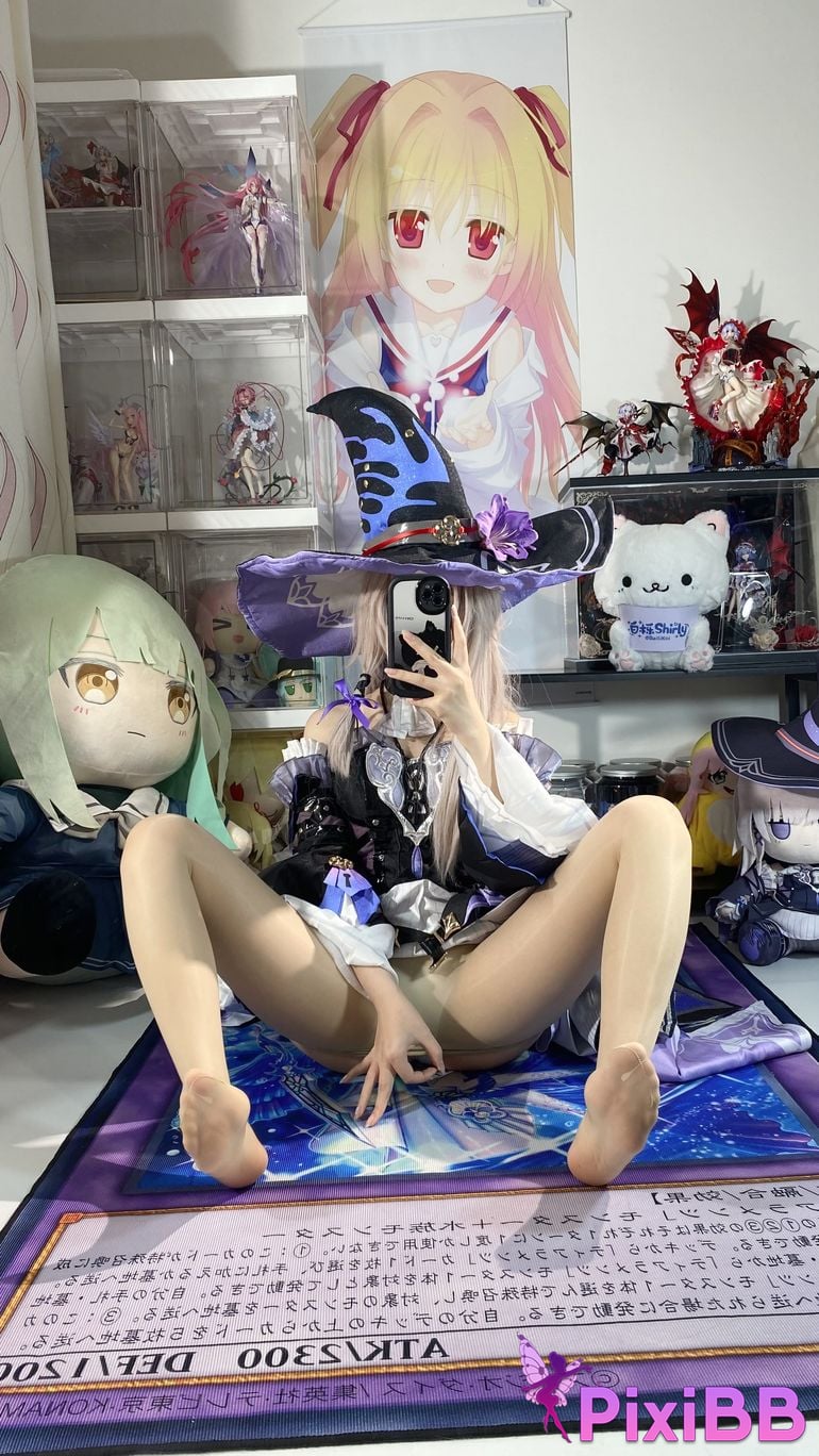 Cosplayer white oak Shirly Big black tower PixiBB.COM 010