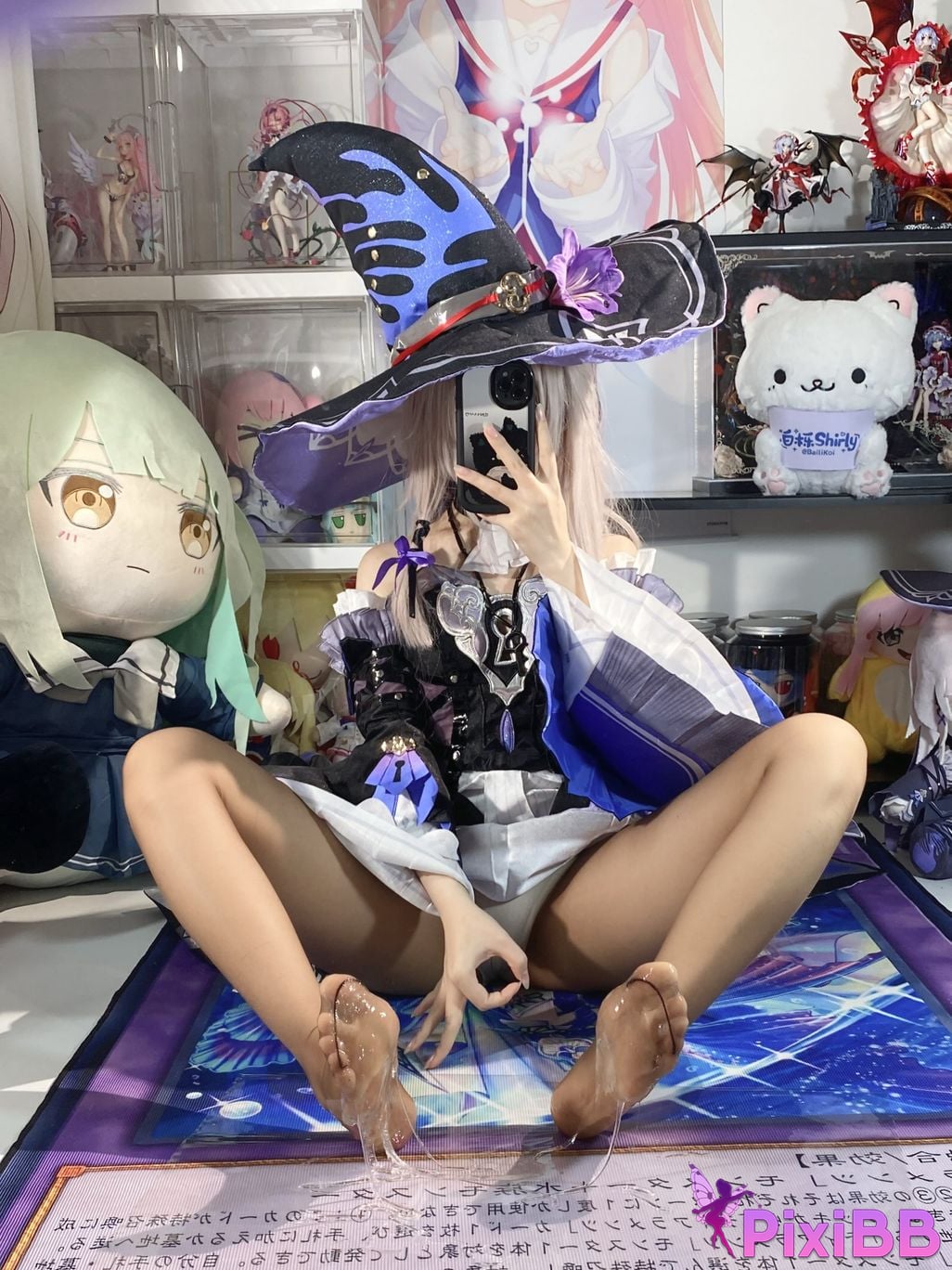 Cosplayer white oak Shirly Big black tower PixiBB.COM 031