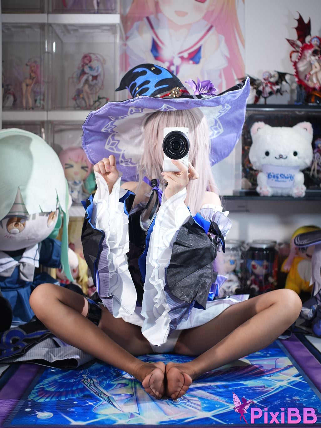 Cosplayer white oak Shirly Big black tower PixiBB.COM 043