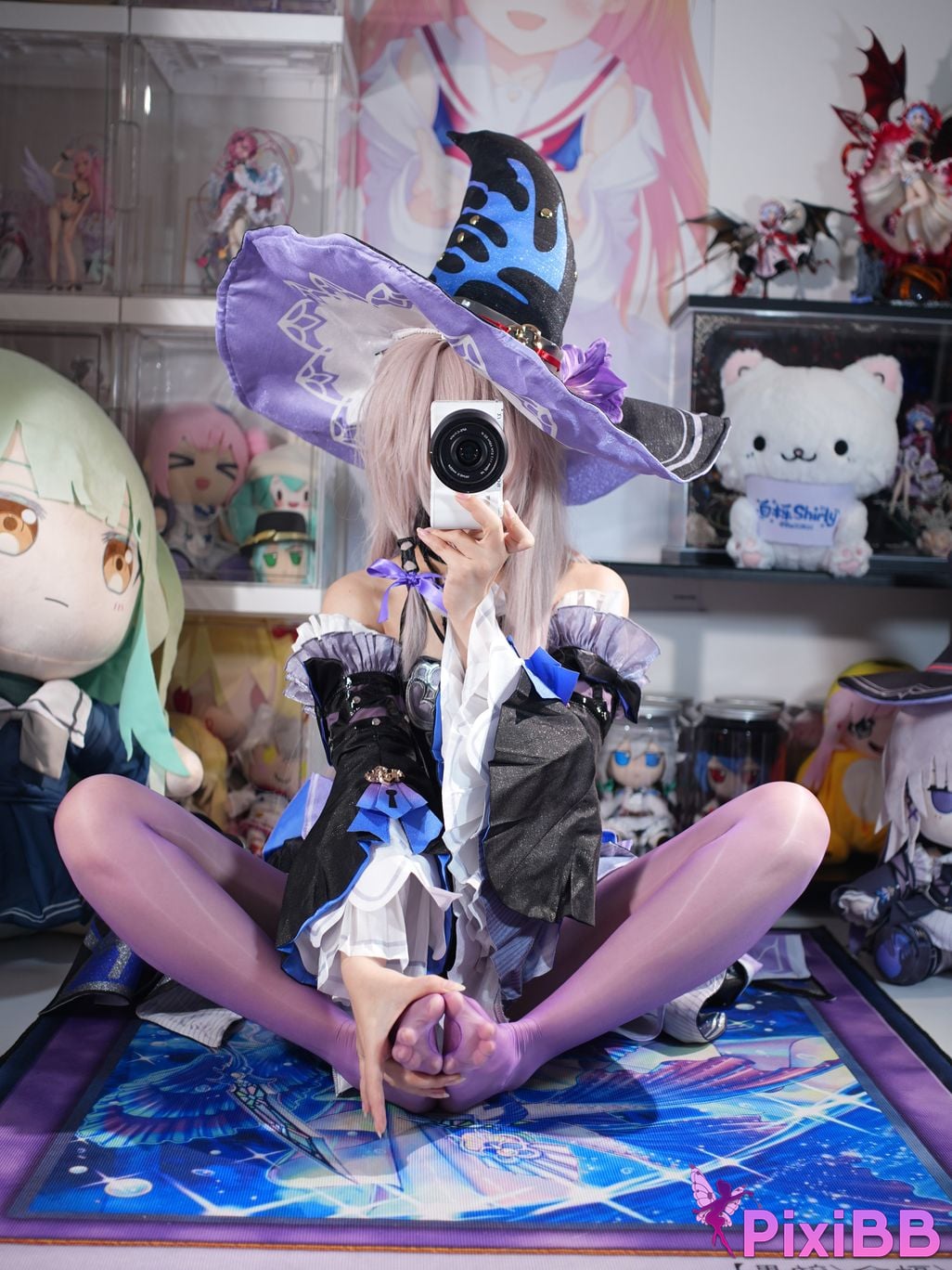 Cosplayer white oak Shirly Big black tower PixiBB.COM 047