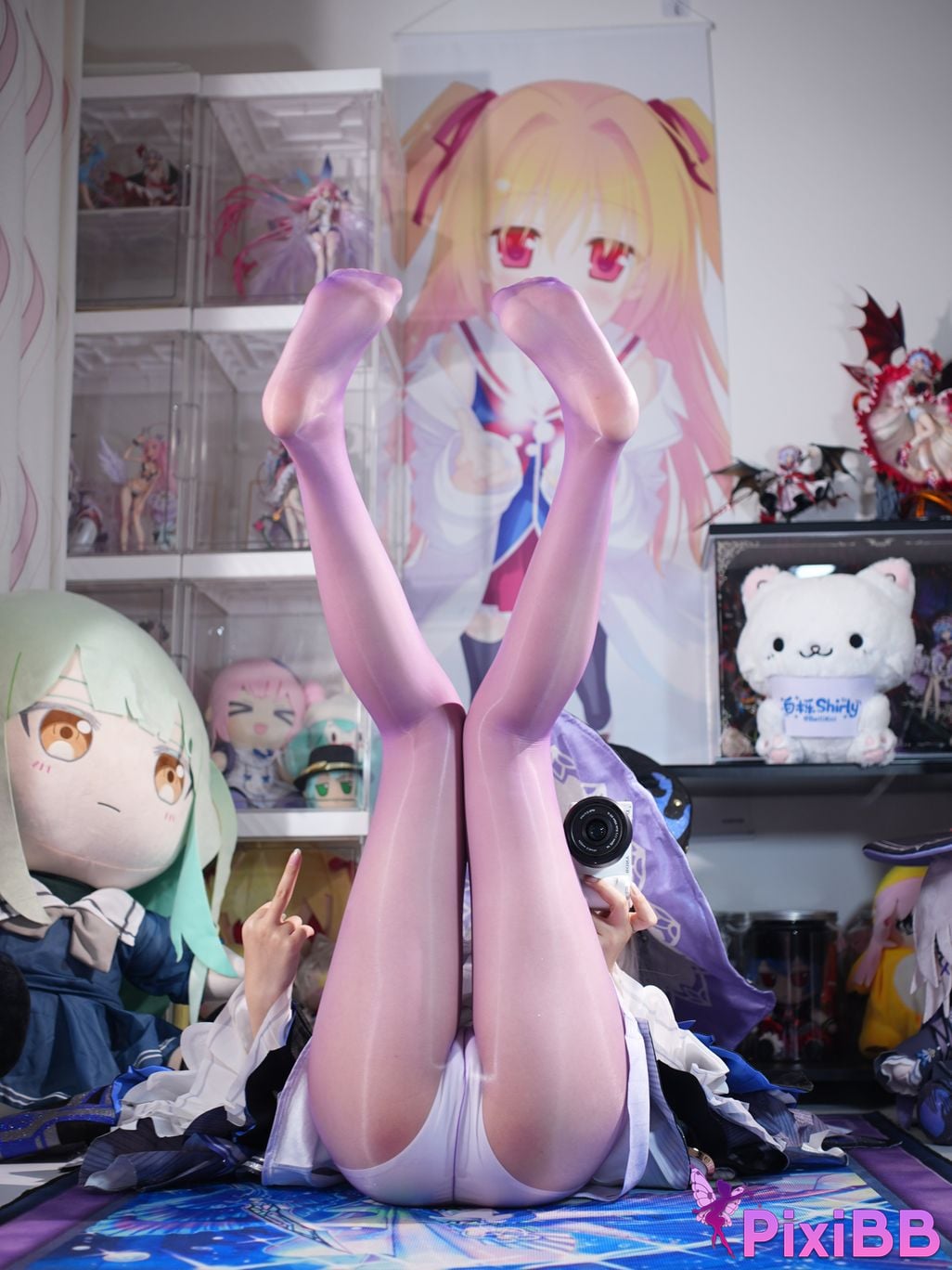 Cosplayer white oak Shirly Big black tower PixiBB.COM 050