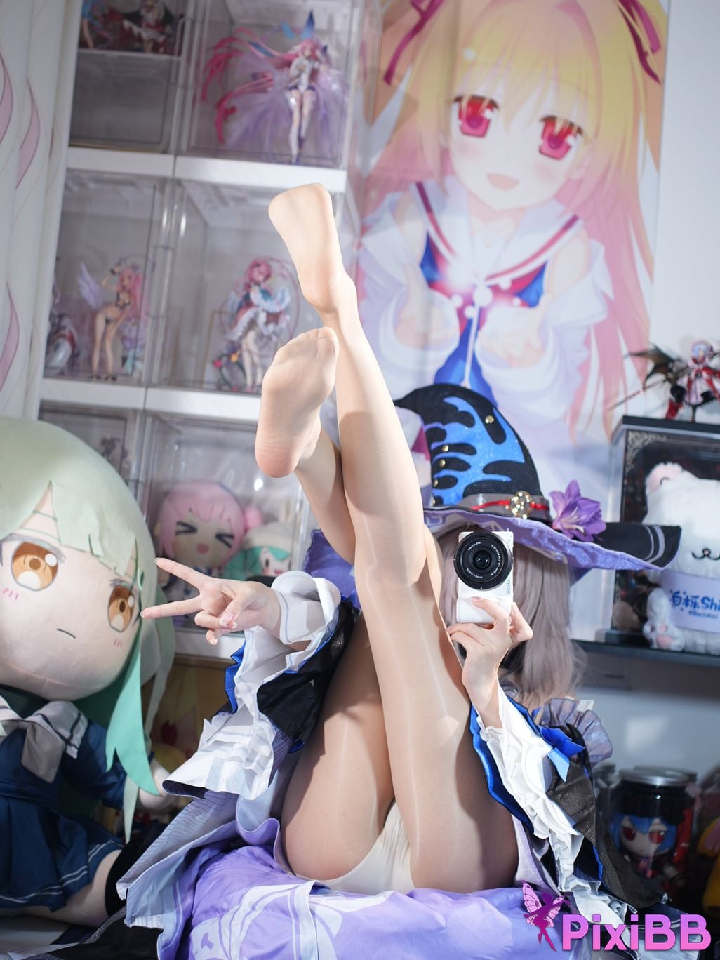 Cosplayer white oak Shirly Big black tower PixiBB.COM 053