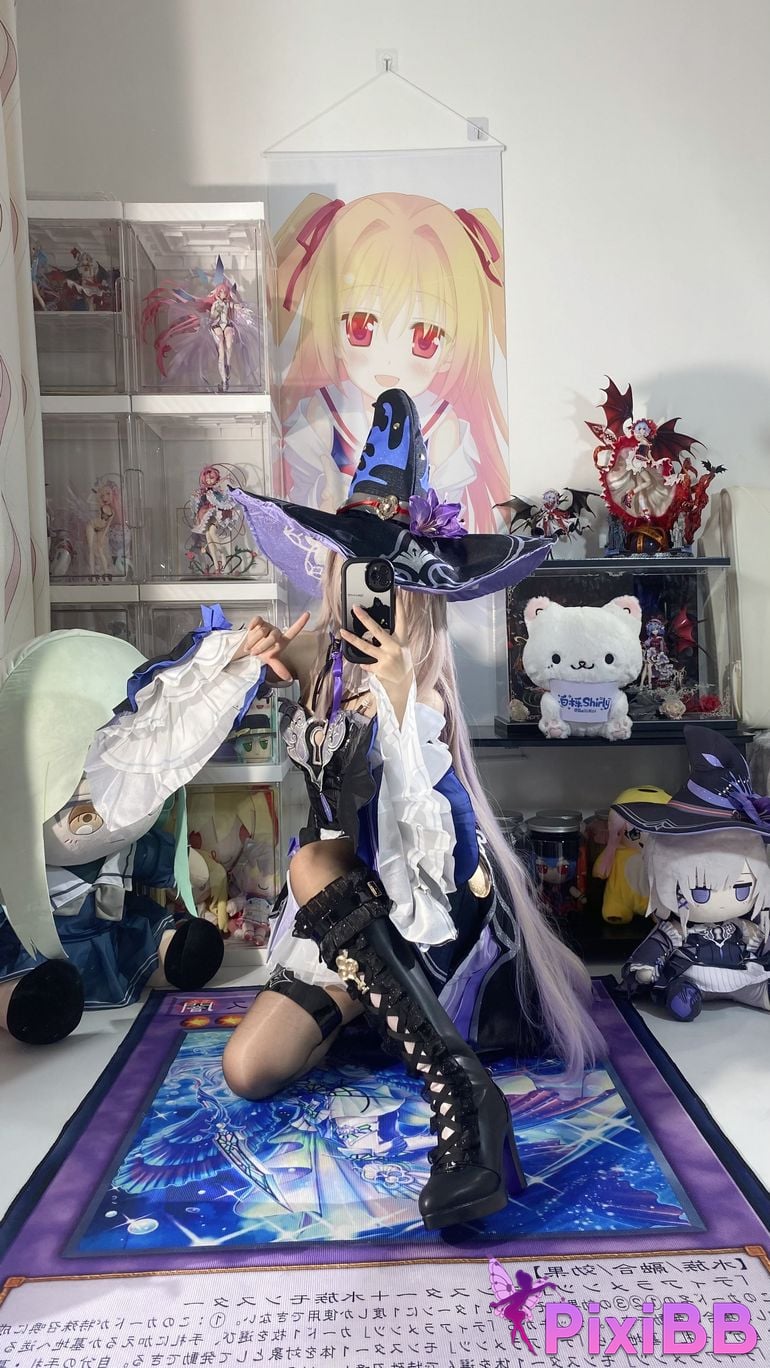 Cosplayer white oak Shirly Big black tower PixiBB.COM 057