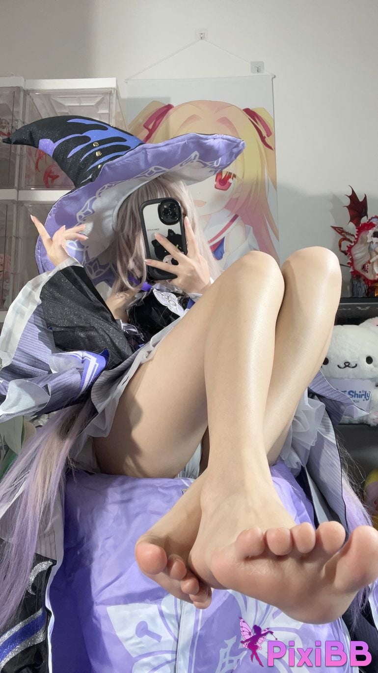 Cosplayer white oak Shirly Big black tower PixiBB.COM 073