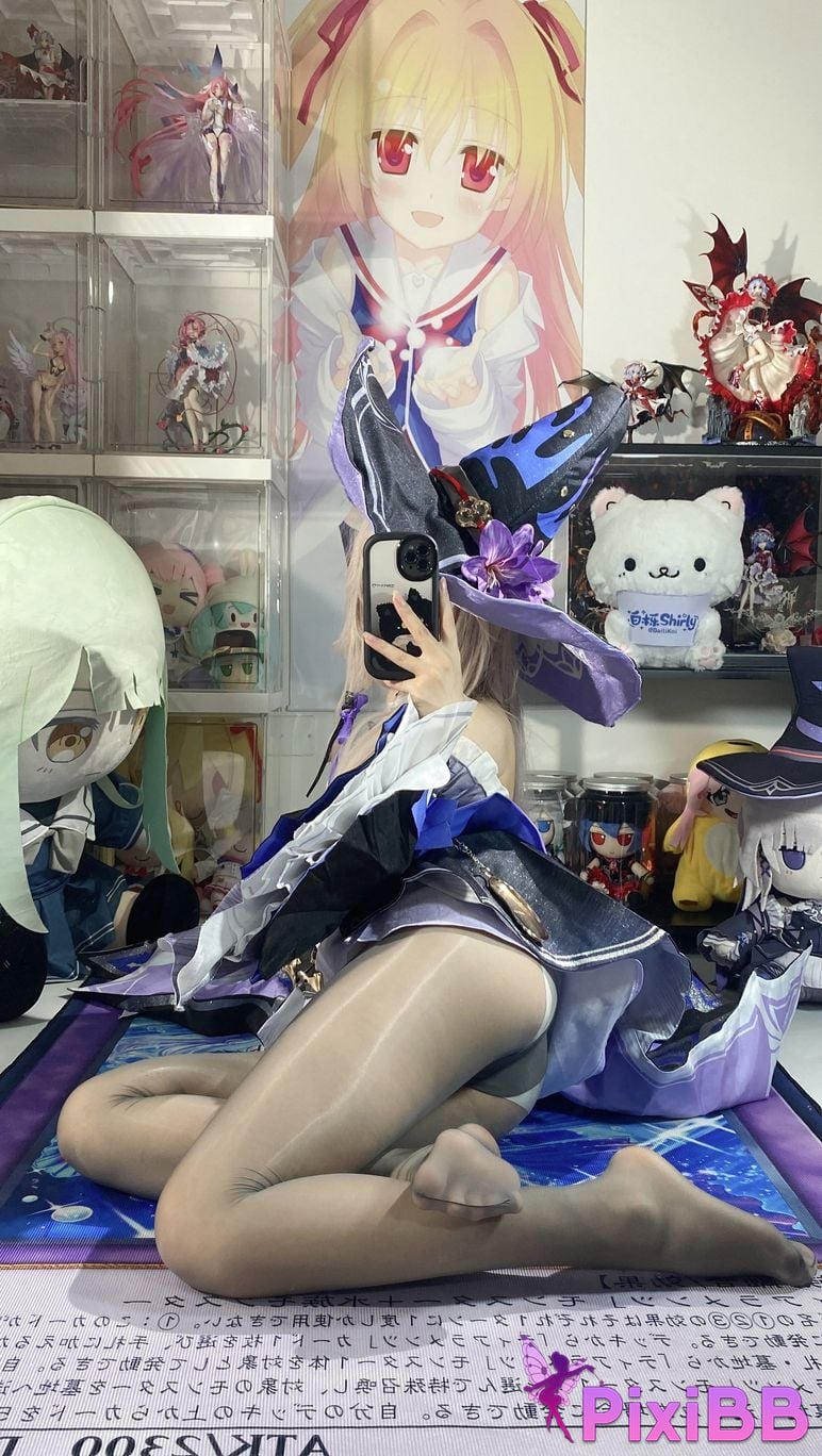 Cosplayer white oak Shirly Big black tower PixiBB.COM 083