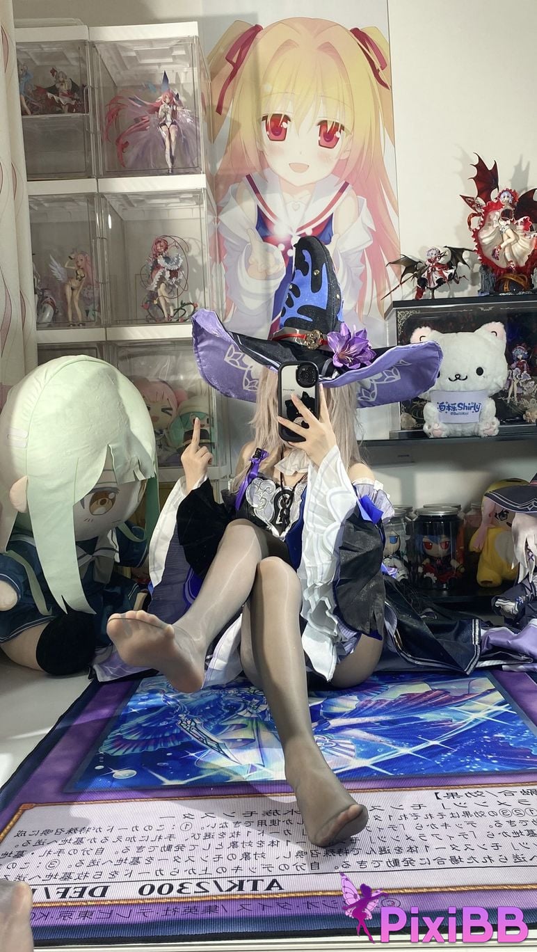 Cosplayer white oak Shirly Big black tower PixiBB.COM 085