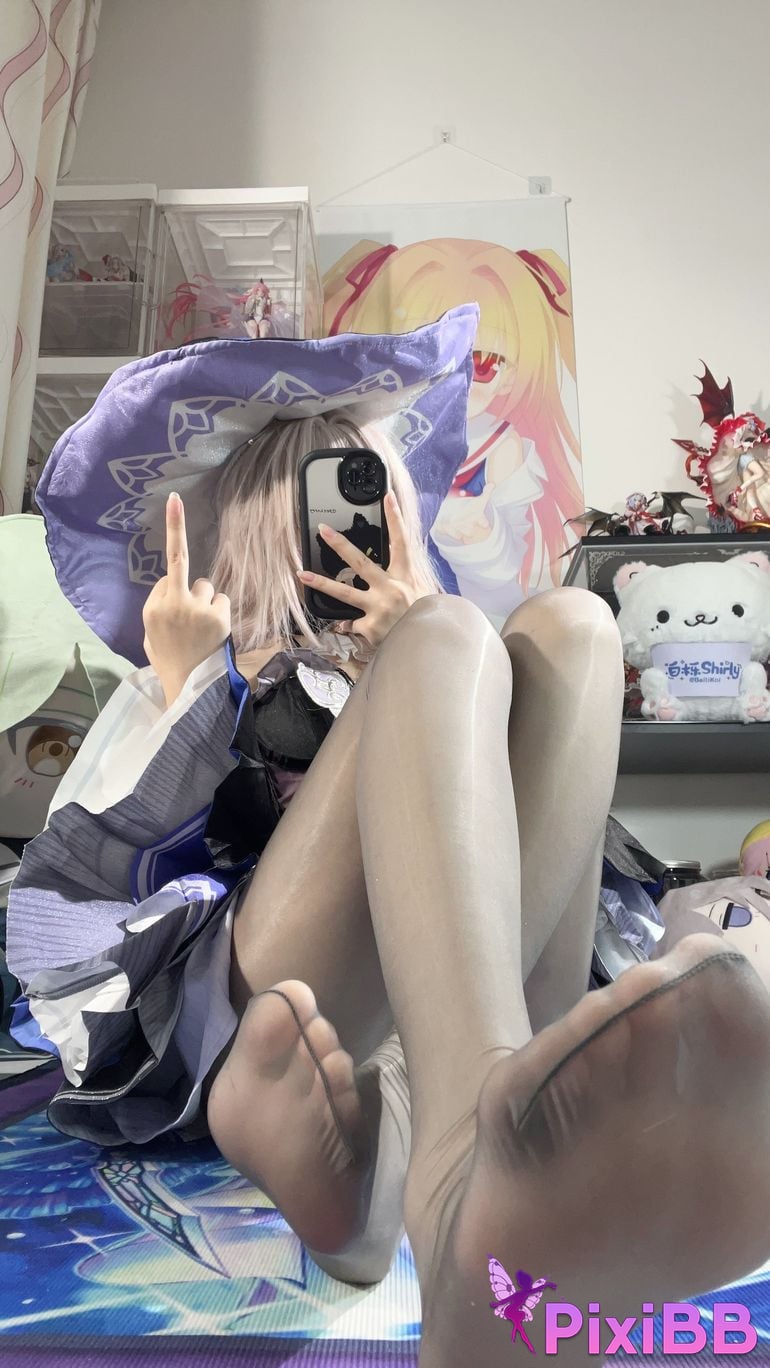 Cosplayer white oak Shirly Big black tower PixiBB.COM 089