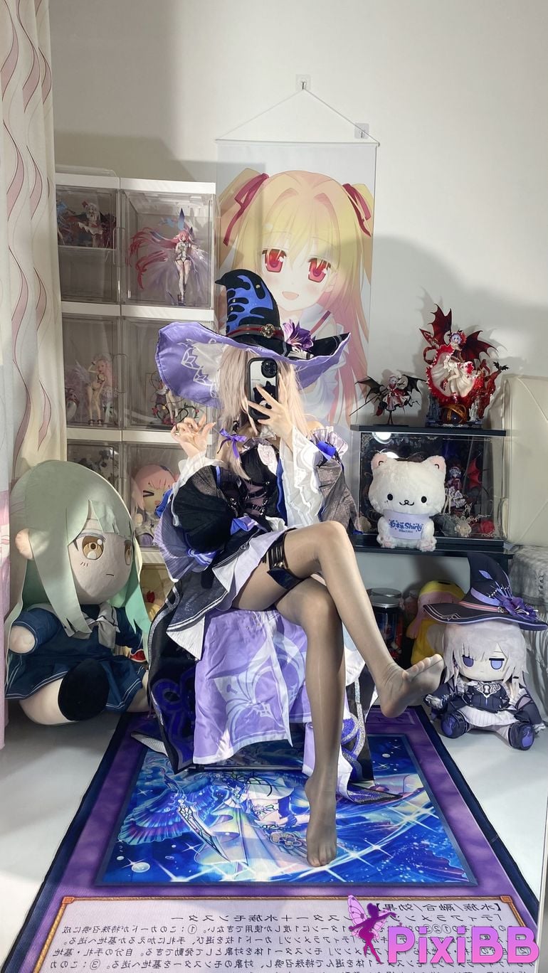 Cosplayer white oak Shirly Big black tower PixiBB.COM 093