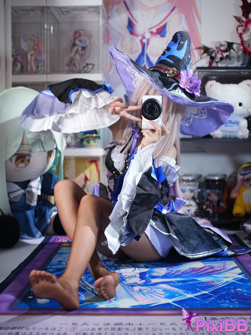 Cosplayer white oak Shirly Big black tower PixiBB.COM 109