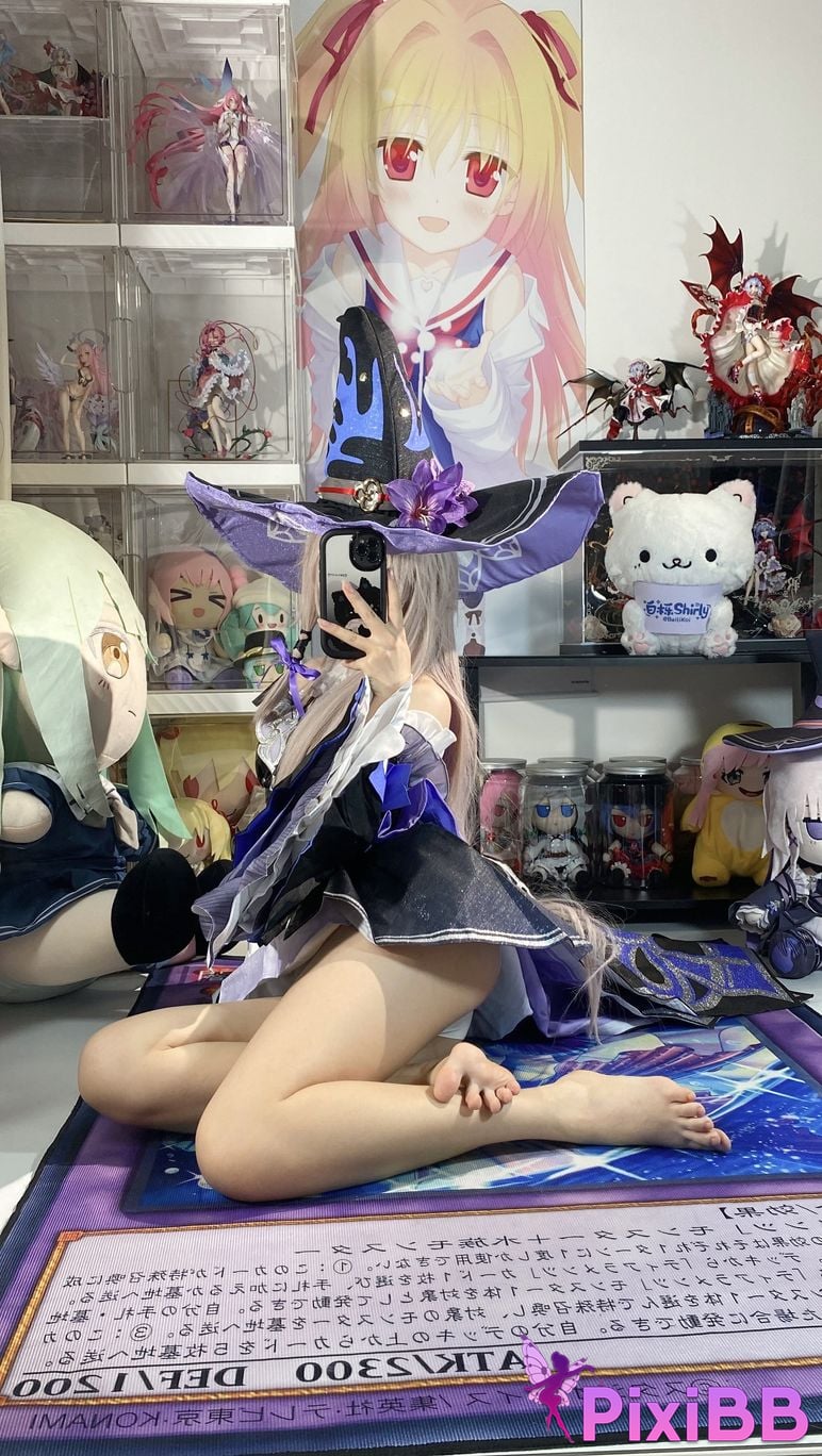 Cosplayer white oak Shirly Big black tower PixiBB.COM 119