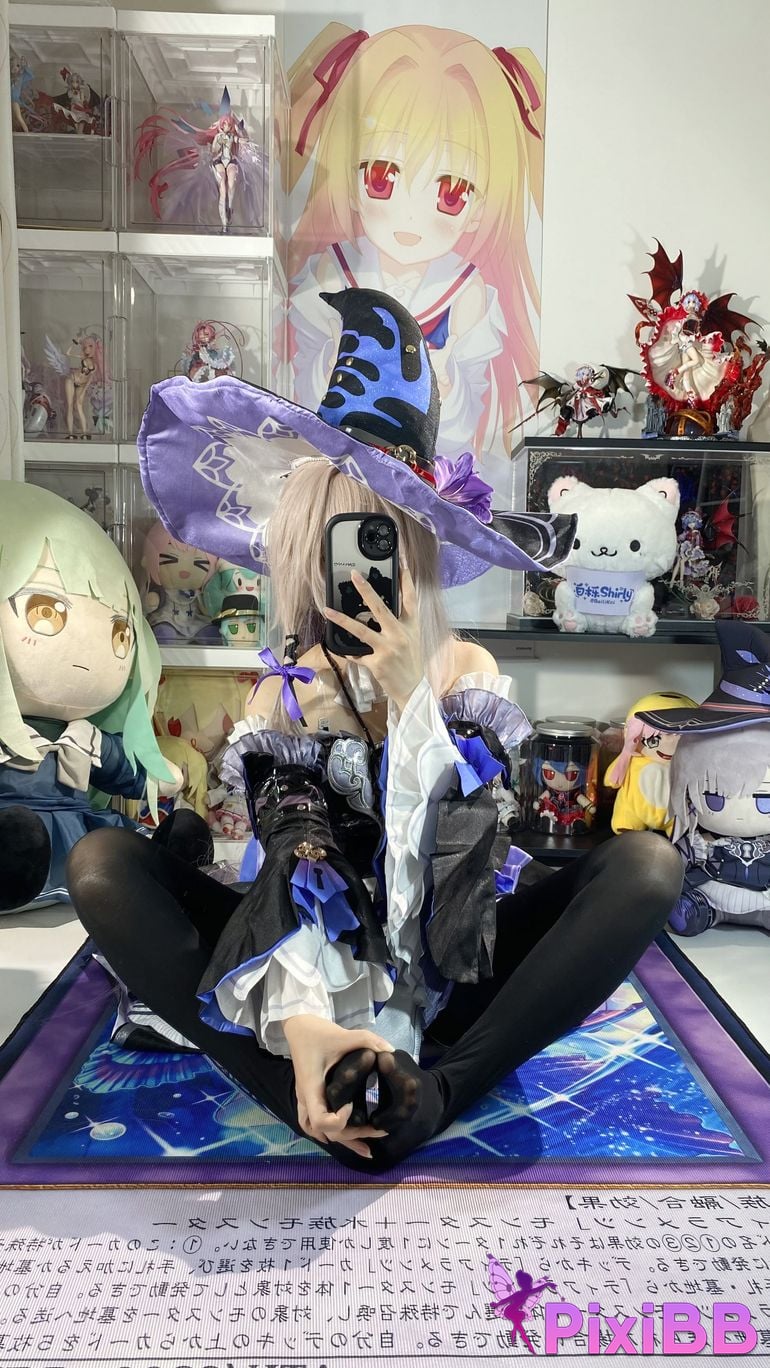 Cosplayer white oak Shirly Big black tower PixiBB.COM 126