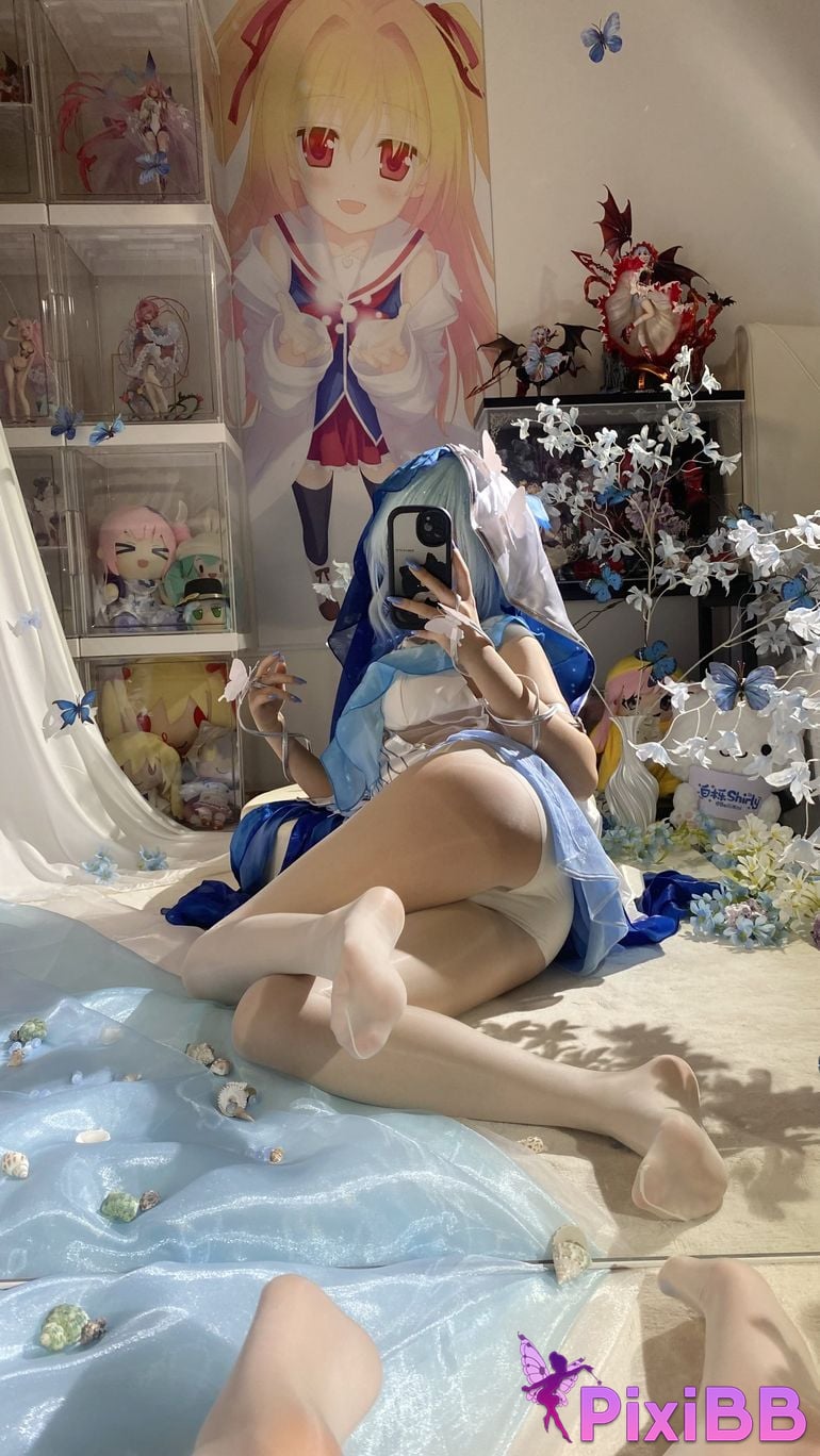 Cosplayer white oak Shirly Shorekeeper PixiBB.COM 007