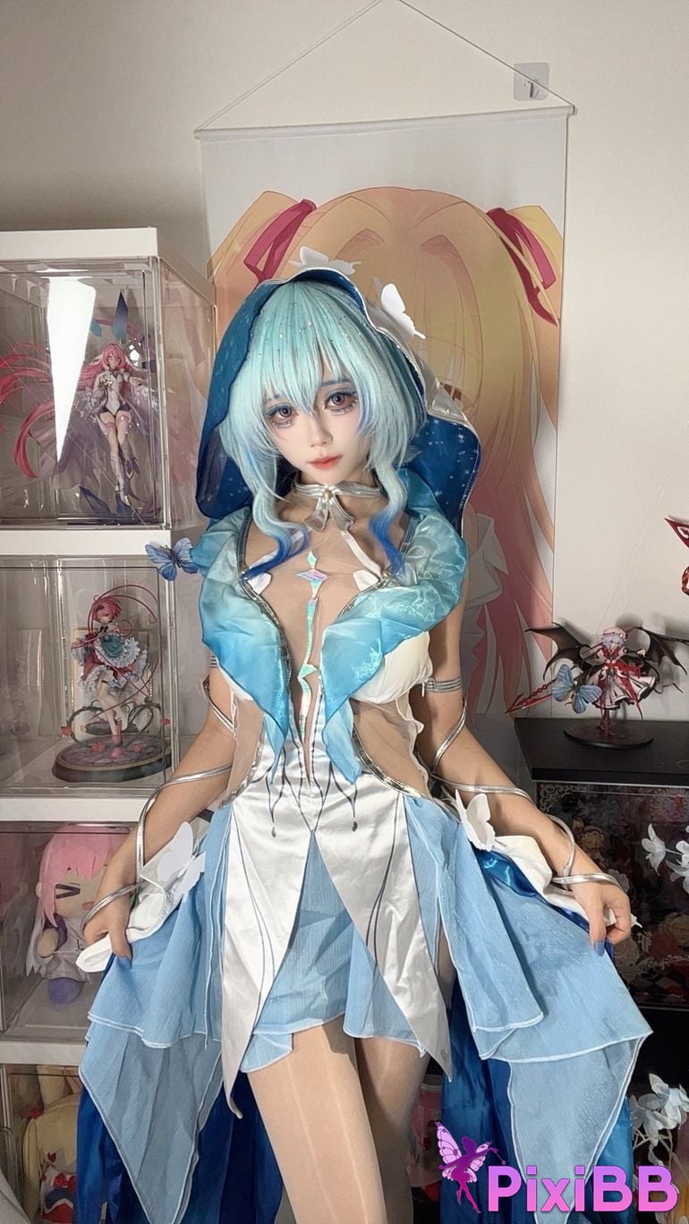 Cosplayer white oak Shirly Shorekeeper PixiBB.COM 027