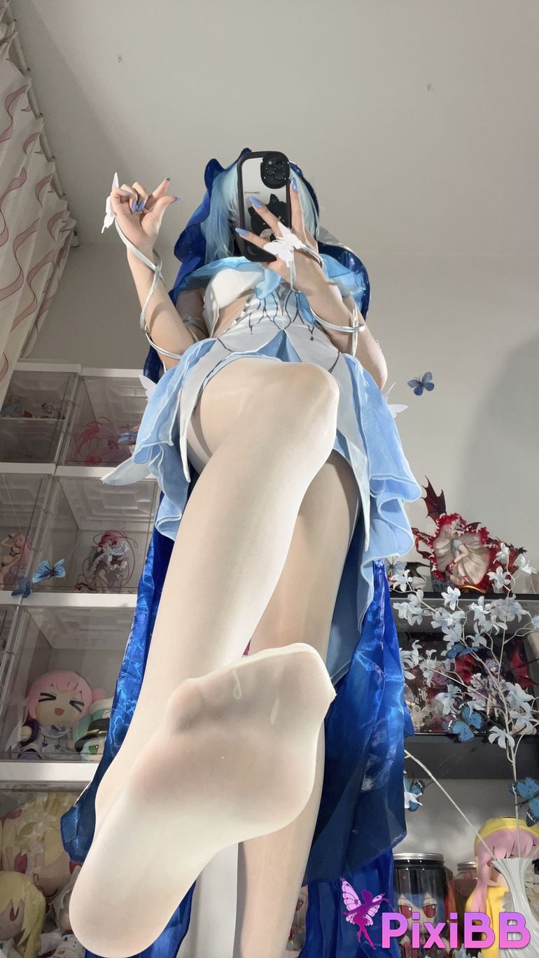 Cosplayer white oak Shirly Shorekeeper PixiBB.COM 030