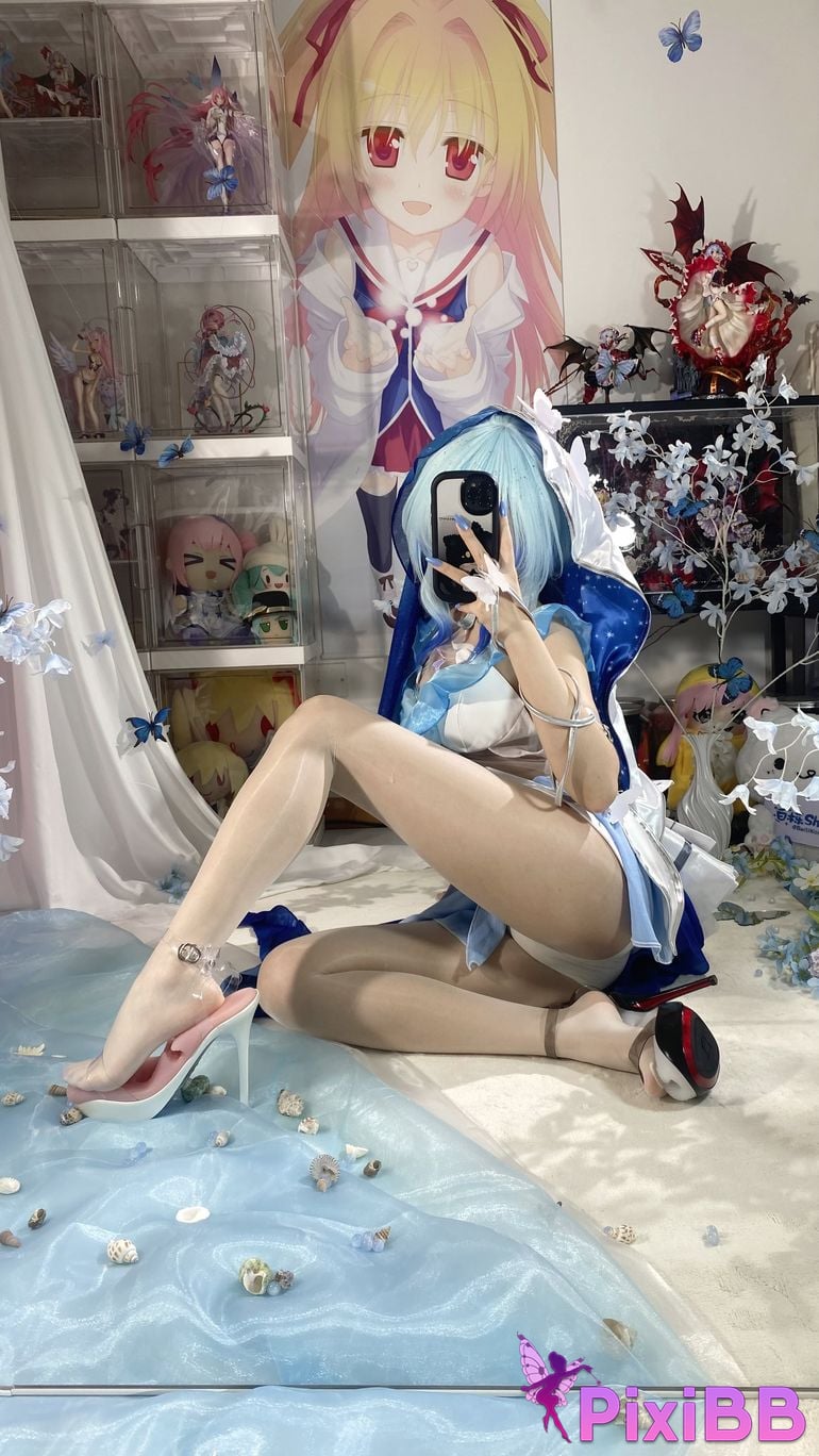 Cosplayer white oak Shirly Shorekeeper PixiBB.COM 041