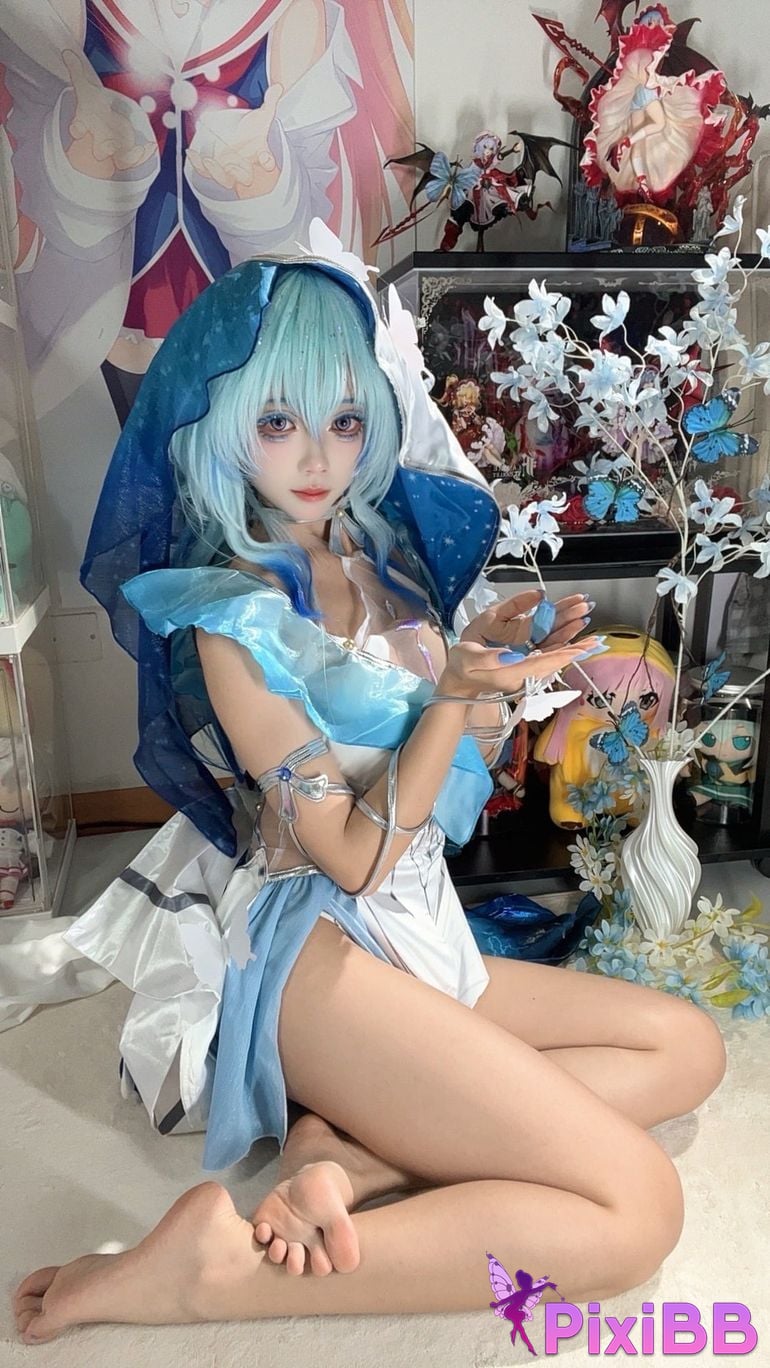 Cosplayer white oak Shirly Shorekeeper PixiBB.COM 045