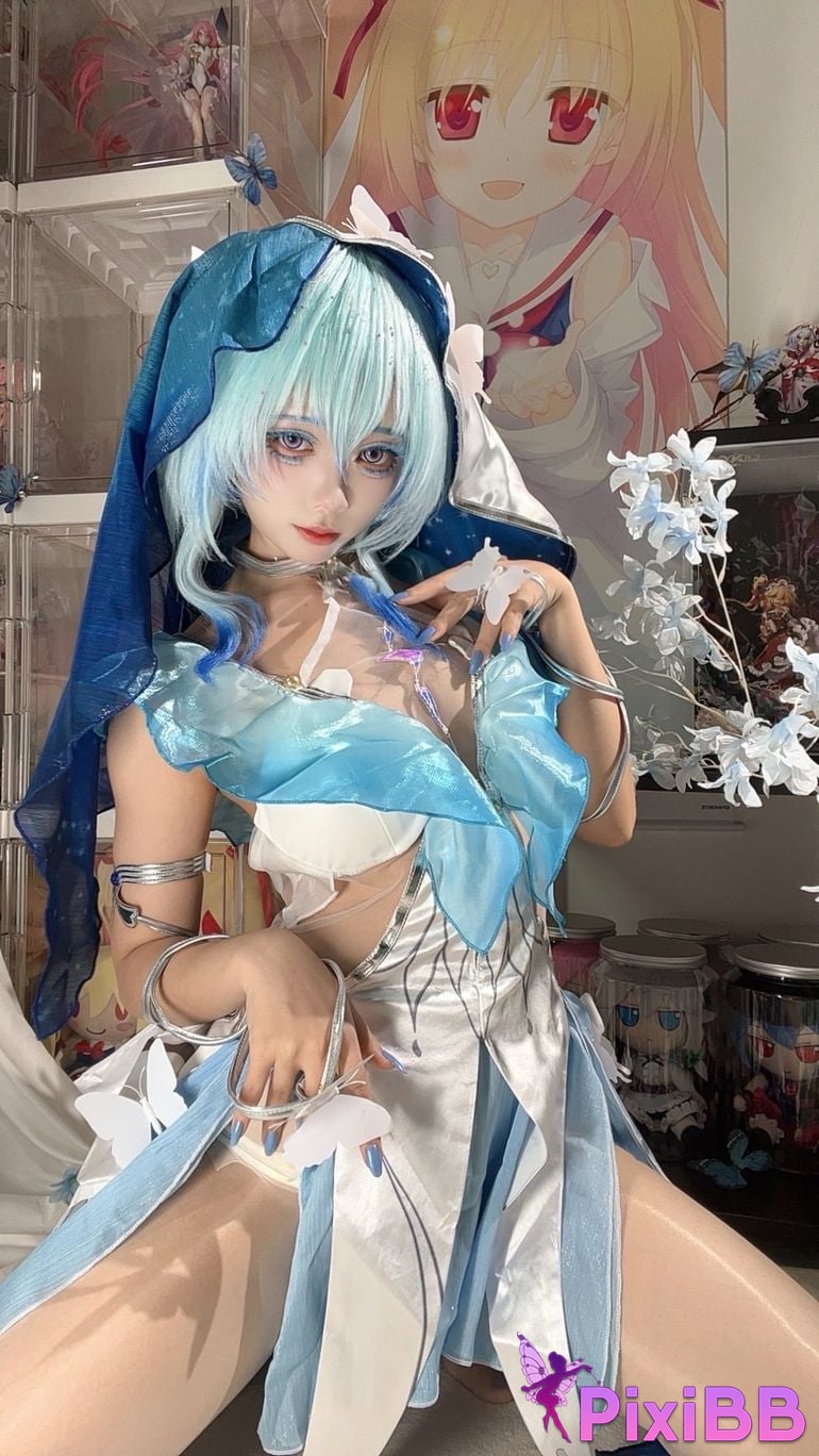 Cosplayer white oak Shirly Shorekeeper PixiBB.COM 046