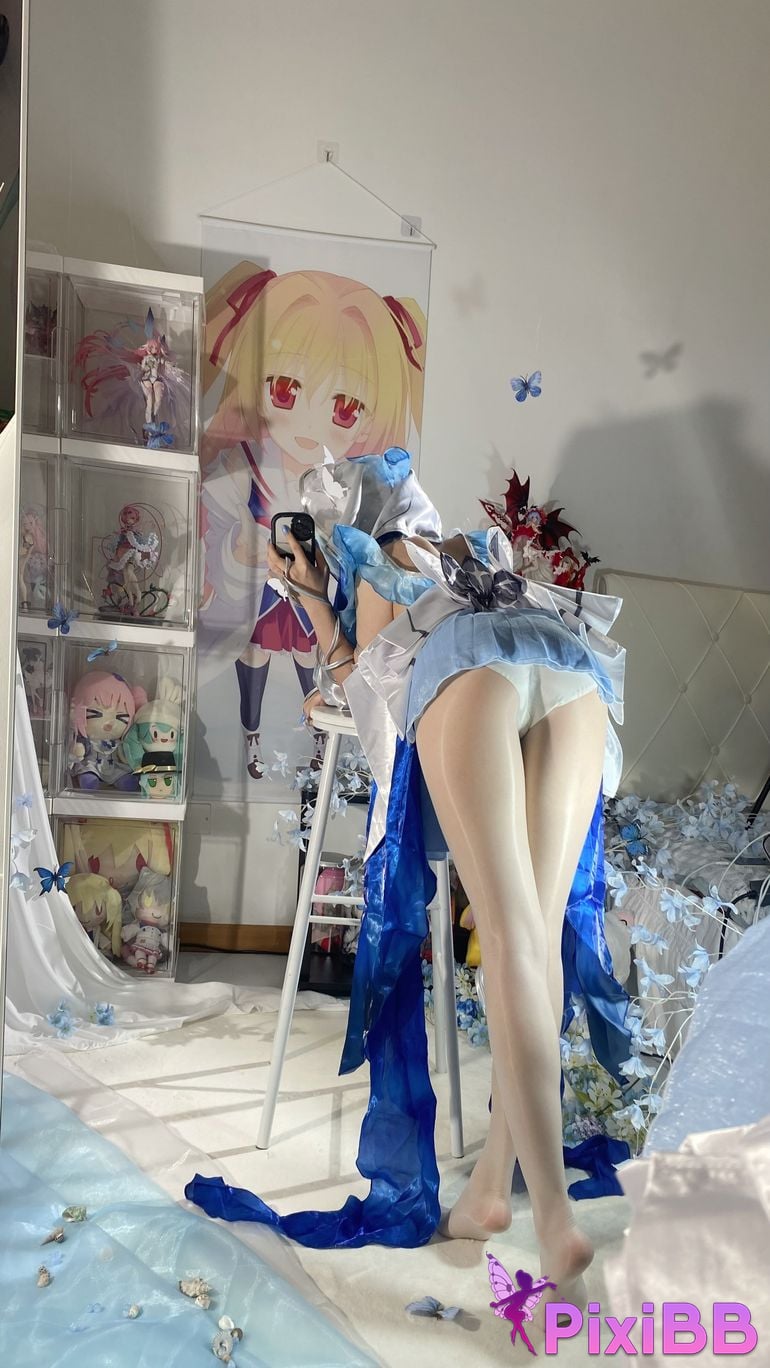 Cosplayer white oak Shirly Shorekeeper PixiBB.COM 047