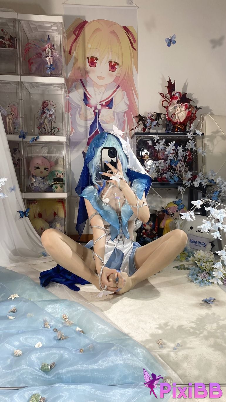 Cosplayer white oak Shirly Shorekeeper PixiBB.COM 049