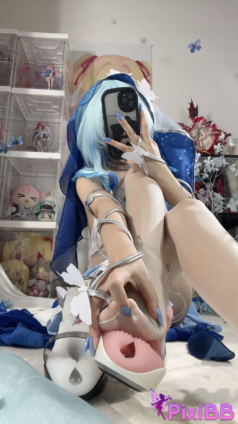 Cosplayer white oak Shirly Shorekeeper PixiBB.COM 066