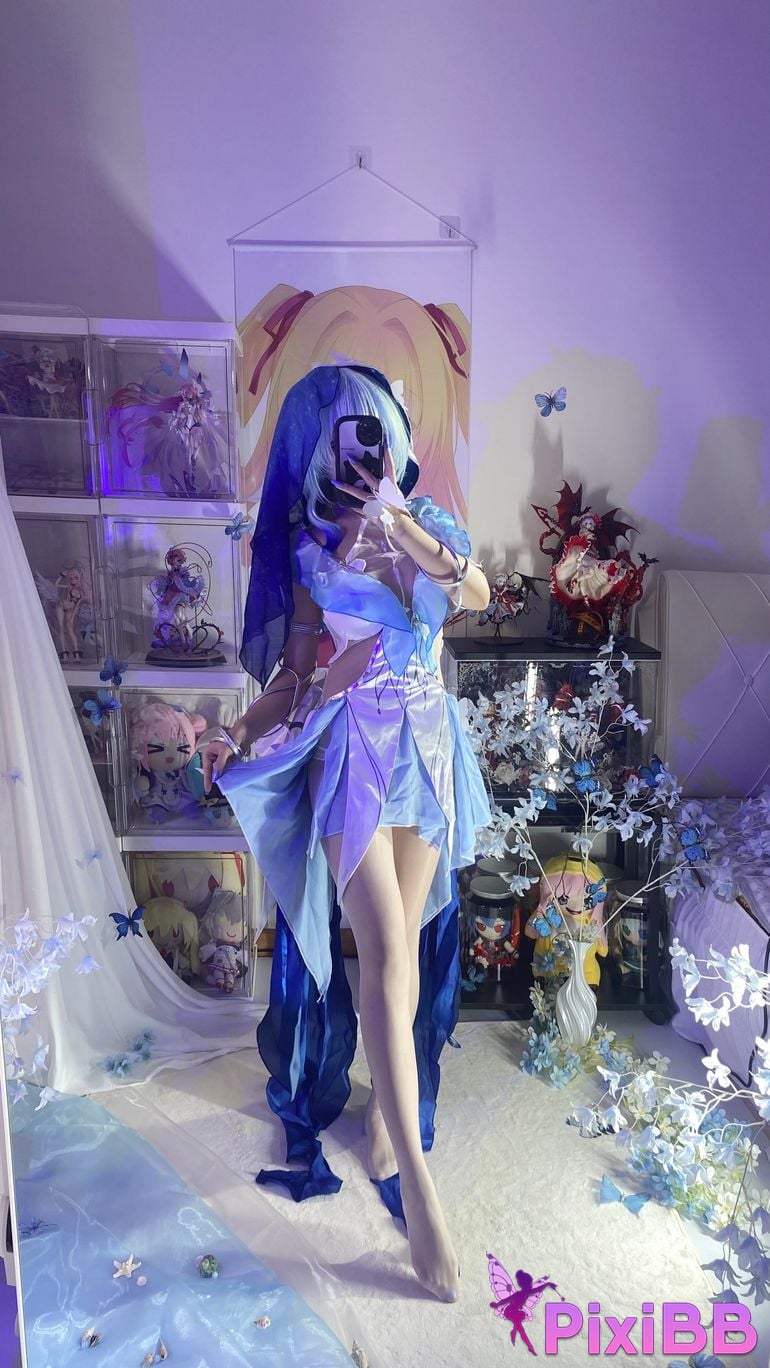 Cosplayer white oak Shirly Shorekeeper PixiBB.COM 071