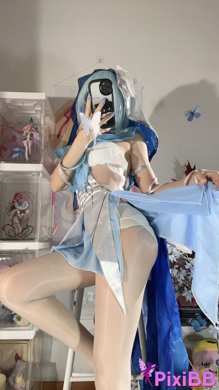 Cosplayer white oak Shirly Shorekeeper PixiBB.COM 077