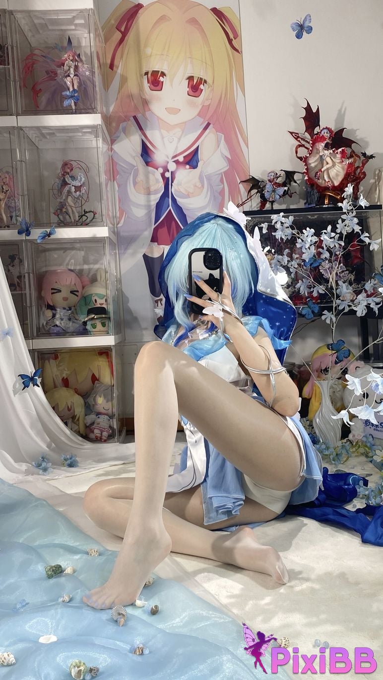 Cosplayer white oak Shirly Shorekeeper PixiBB.COM 087