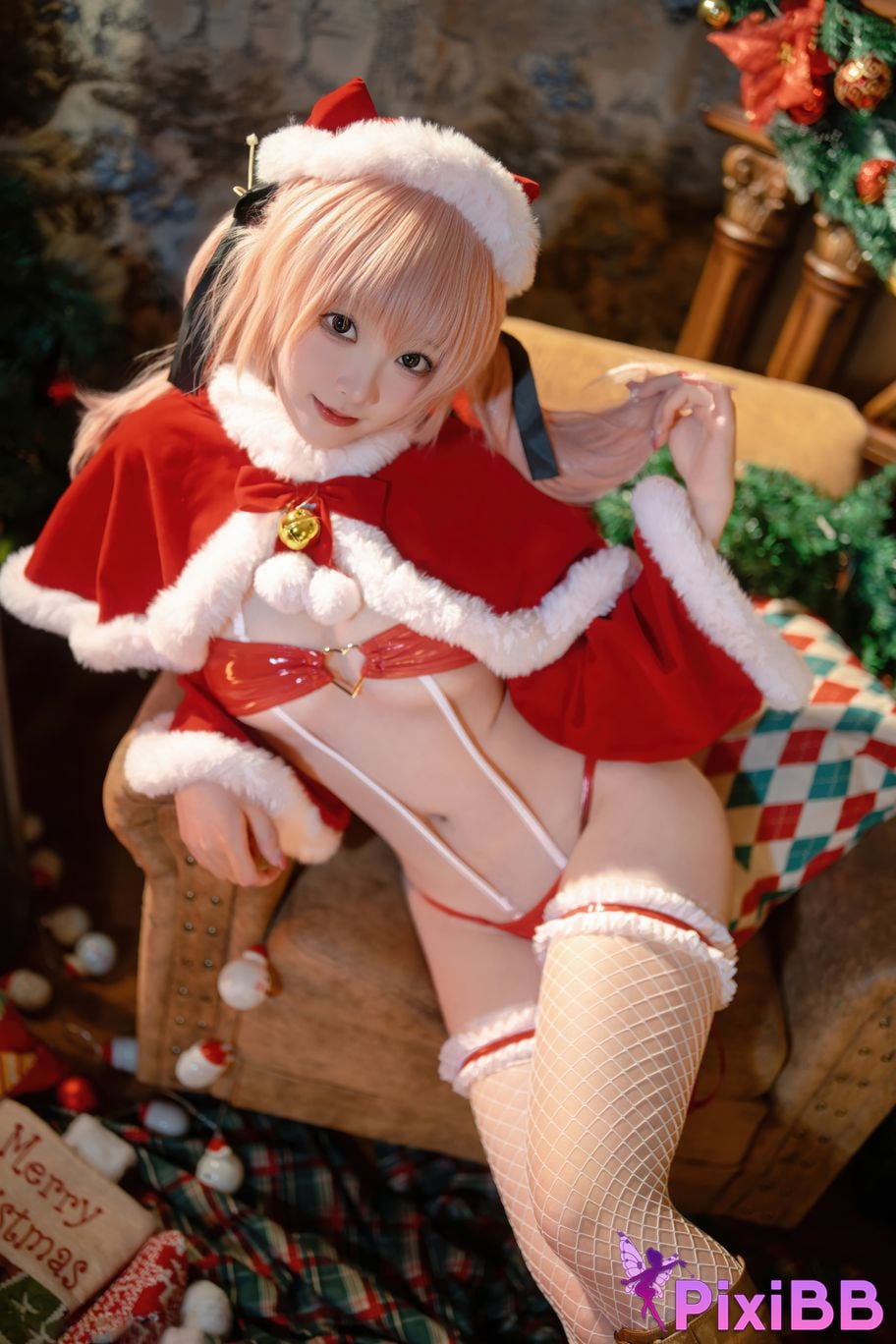 Cosplayer Bangni Bonnie Christmas sweetheart PixiBB.COM 039