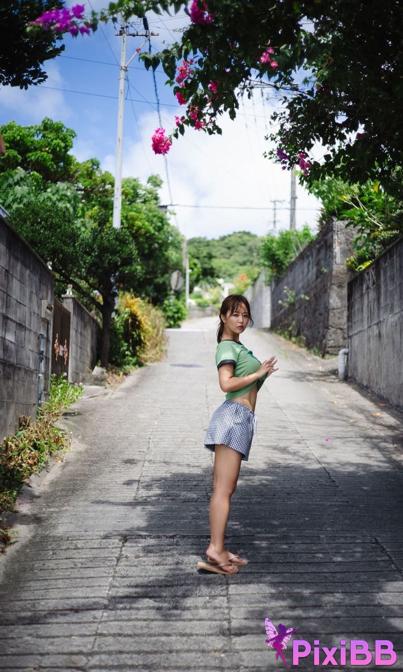 Japanese Idol Yuka Iguchi weekly play plus Other cut collection Continued Okinawa in love prologue PHOTO BOOK PixiBB.COM 014