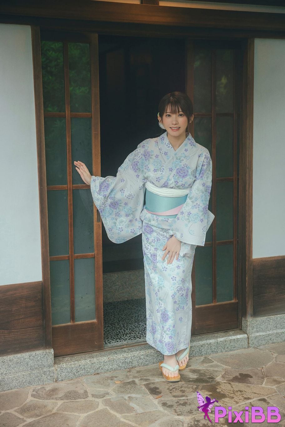 Japanese Idol Enako FLASH digital photo book D o y u r e m b t h a s d PixiBB.COM 002