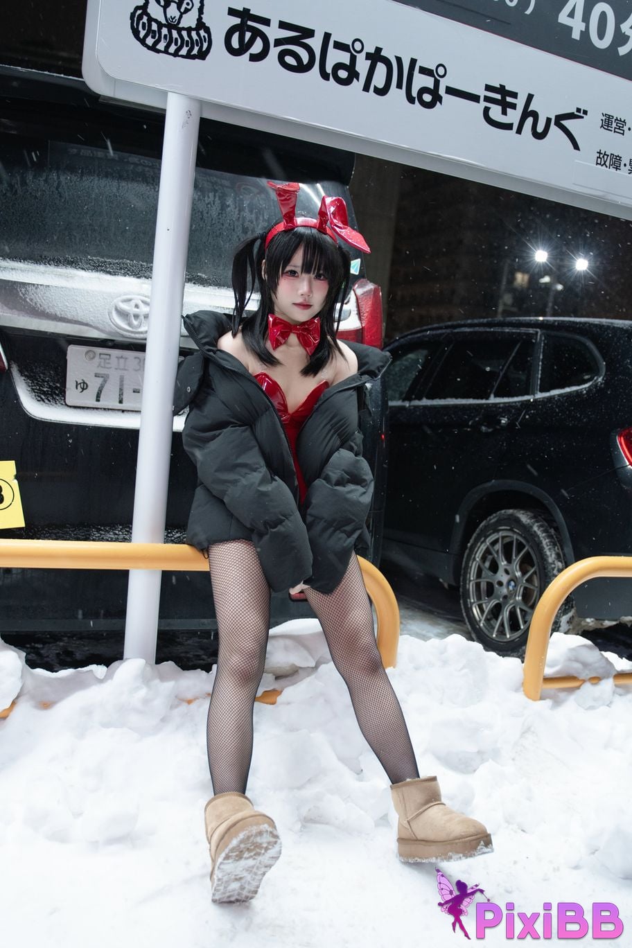 Cosplayer Shimizu Nagi 24h Red Rabbit Parking Lot PixiBB.COM 001