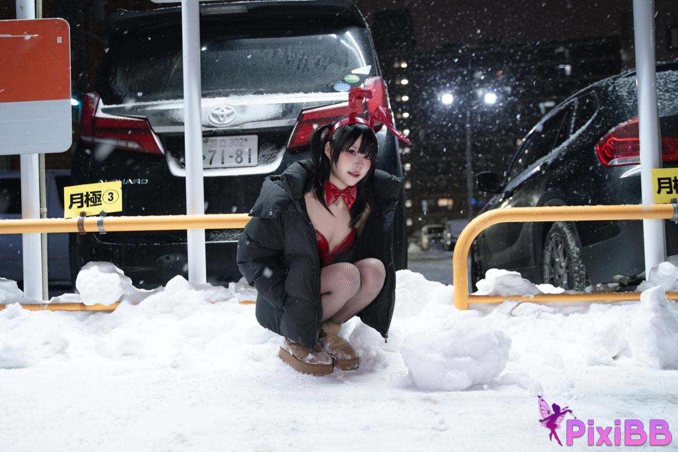 Cosplayer Shimizu Nagi 24h Red Rabbit Parking Lot PixiBB.COM 009