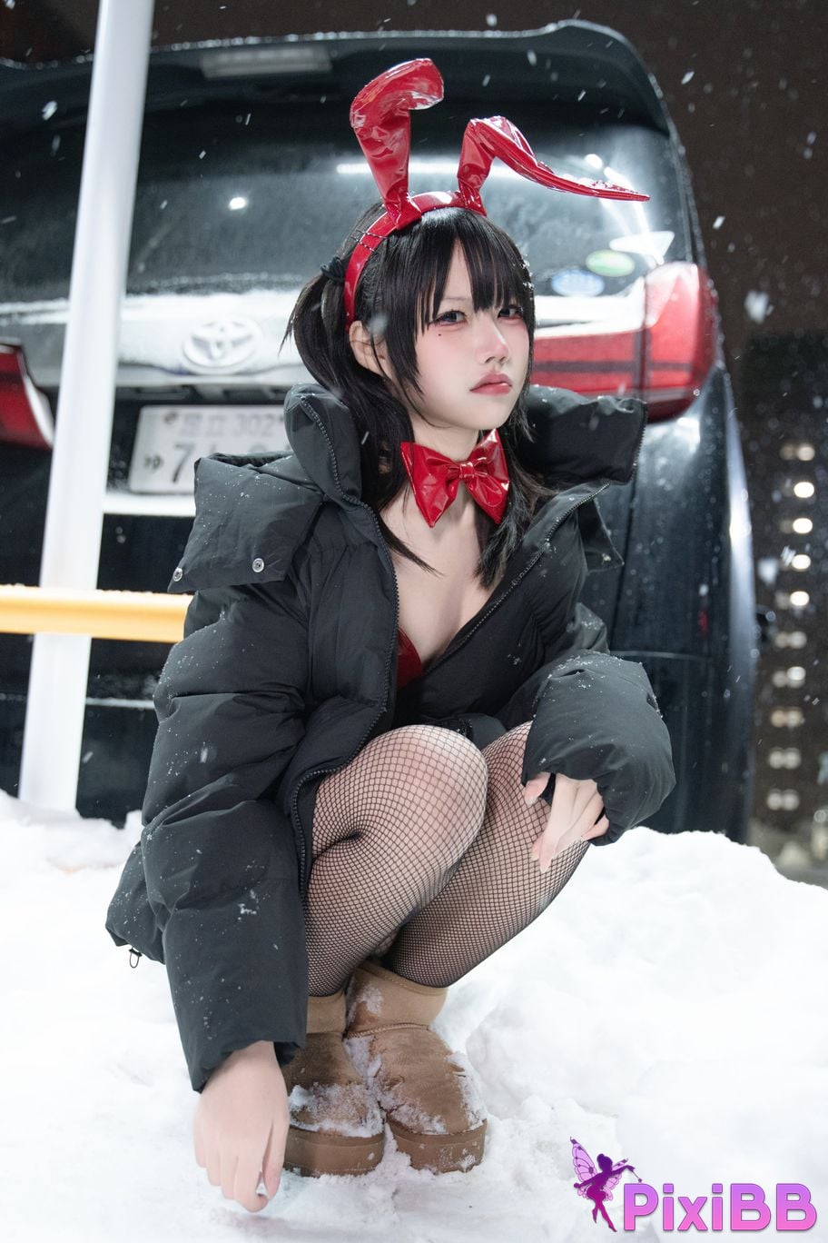 Cosplayer Shimizu Nagi 24h Red Rabbit Parking Lot PixiBB.COM 014